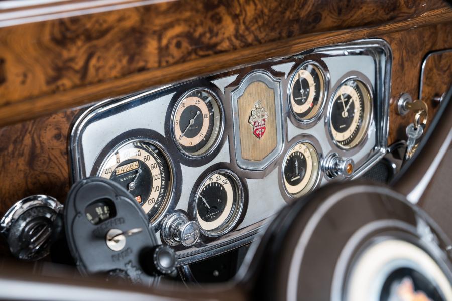 Панель приборов Packard Twelve Club Sedan (1107-736) 1934 года  (фото 26 из 38)
